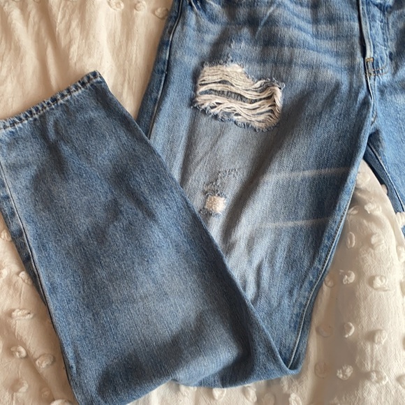 Gap relaxed boyfriend jeans - Picture 2 of 2